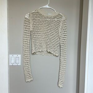 Long sleeve “crotchet” style top